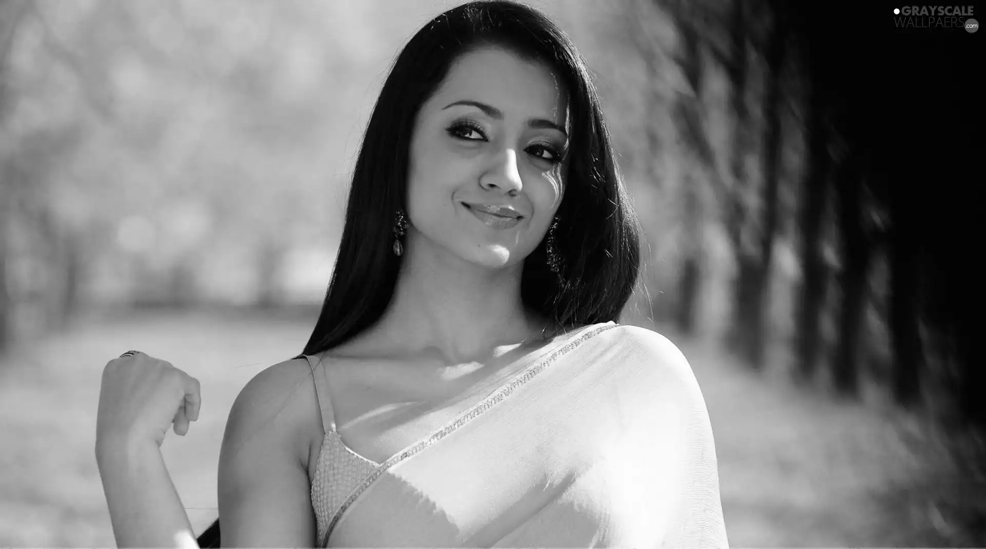 Smile, Trisha Krishnan, brunette