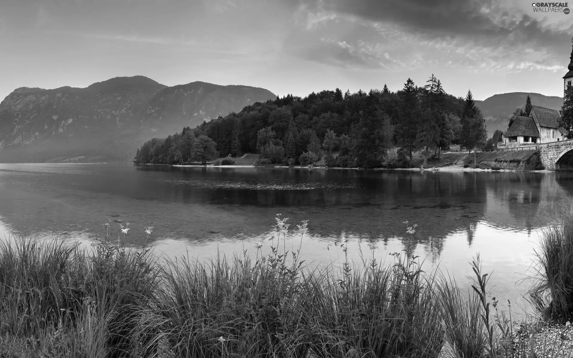 Mountains, forest, house, lake