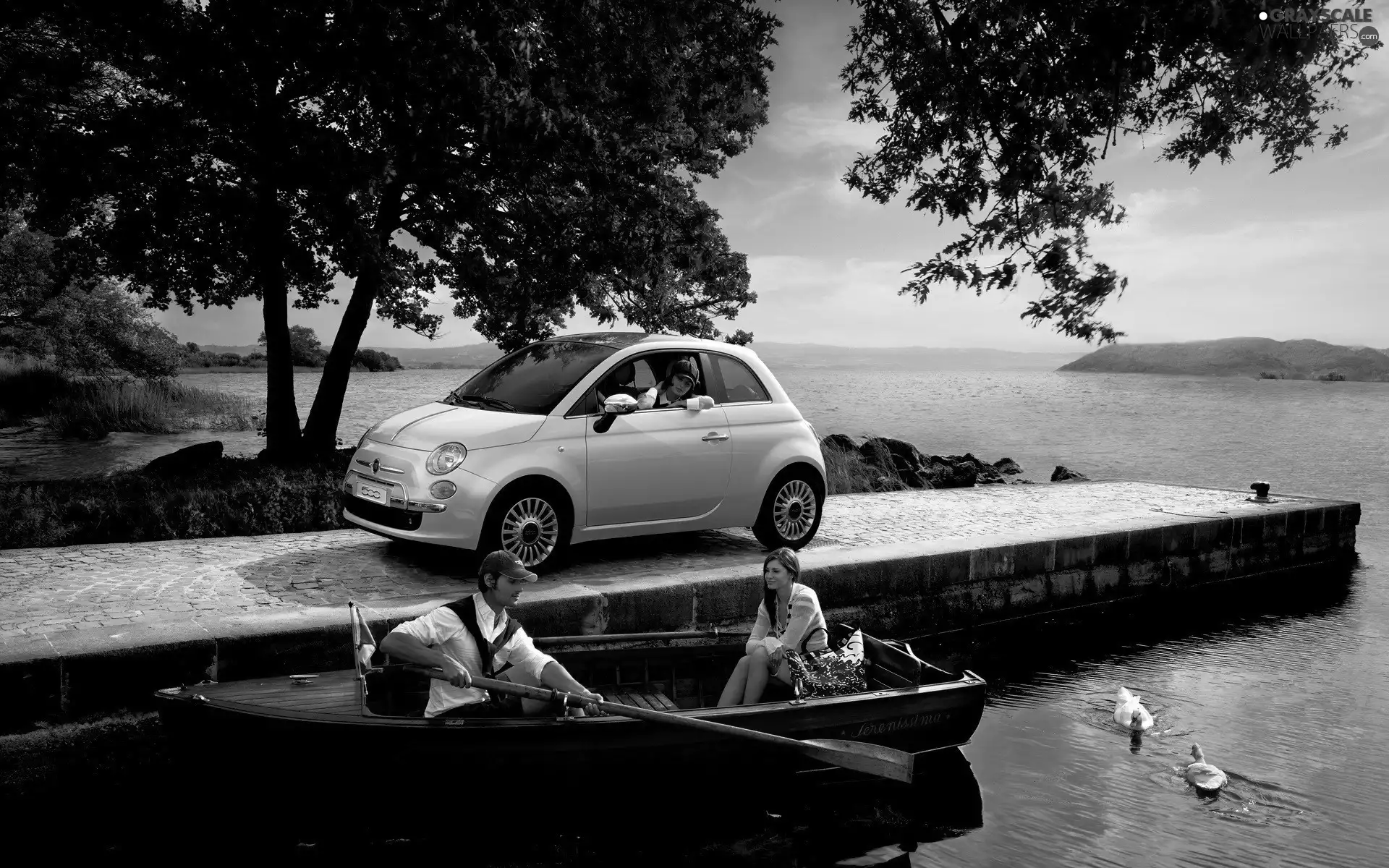 Platform, Fiat 500, lake, Boat, Tourists